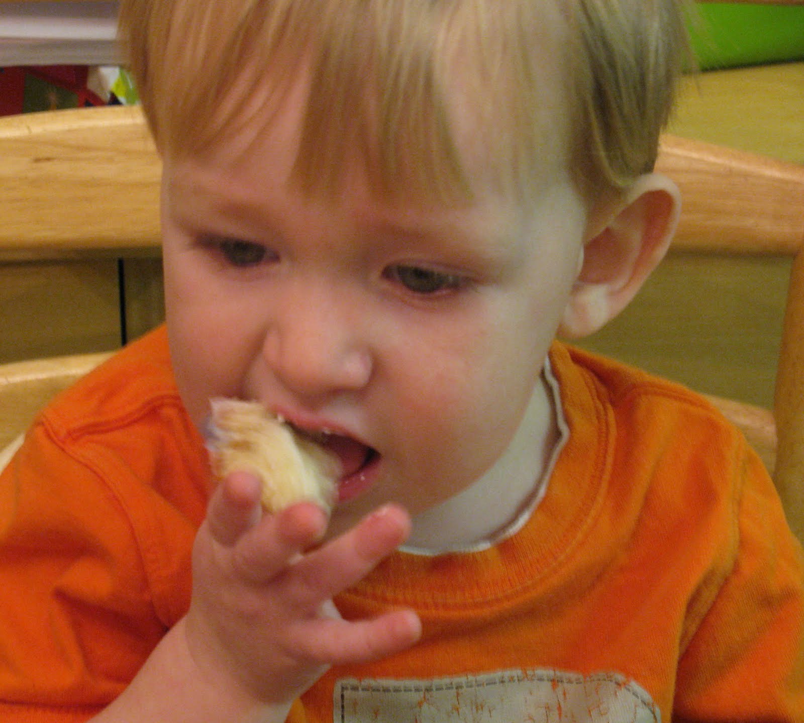 [nathan+eating+cake2.jpg]