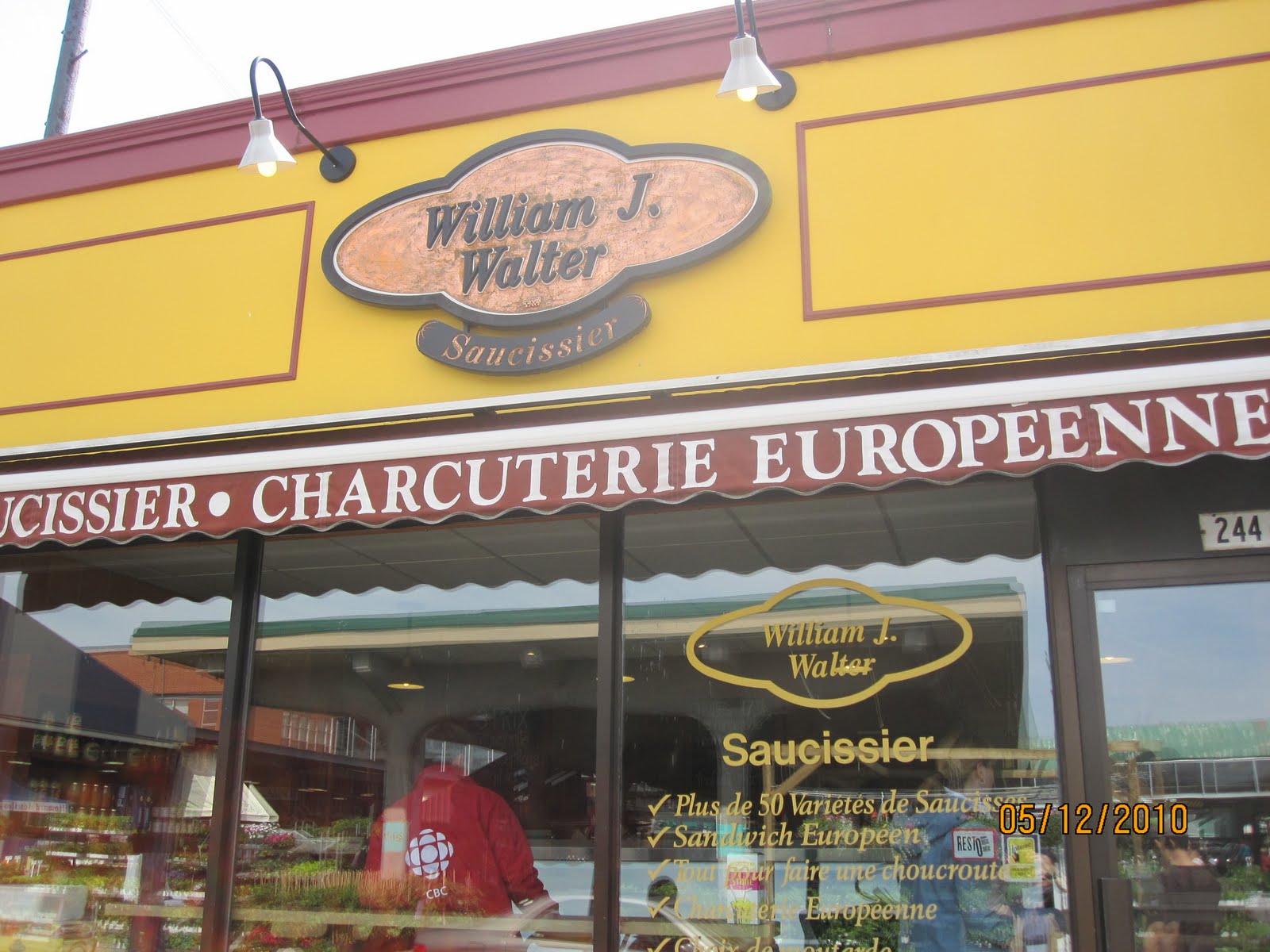 Ooh Mummy! German Sausage in Montreal