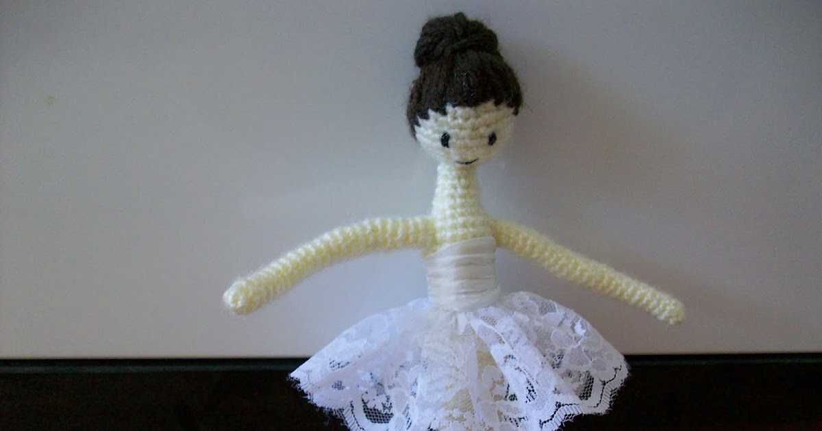 Evinnesesi bir çekiliş bir amigurumi ballerin bebek )