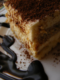 Bir fincan keyif: Kedi dili ile pasta