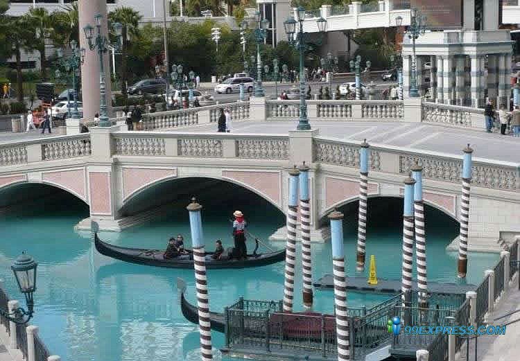 [macau_venice_08.jpg]