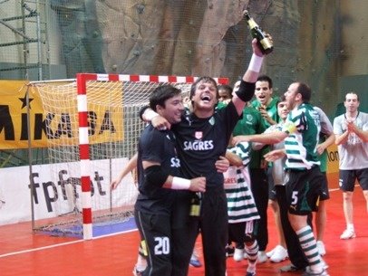 [futsal2.jpg]