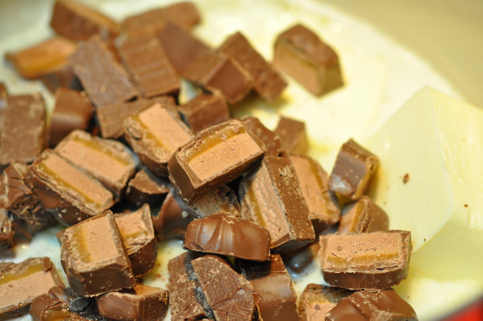 teasespoon of sugar Mars Bar Squares
