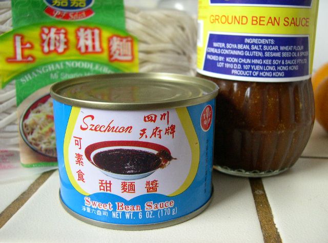 [ja+jiang+mein+ingredients.JPG]