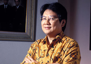 Anthony Salim - 5 Orang Terkaya Indonesia 2011 - www.iniunik.web.id