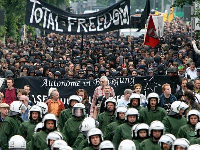 [ASEM+demo+Hamburg+G8.jpg]
