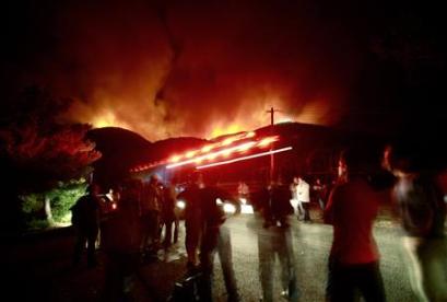 [2007_06_29t064209_450x304_us_greece_fire.jpg]