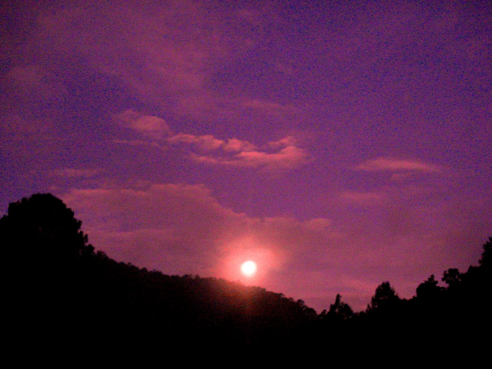 [san+cristobal+full+moon.JPG]