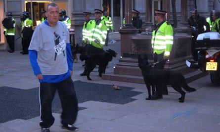 [g20-iantomlinson-445px.jpg]
