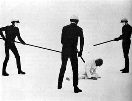 [thx1138policebrutality.jpg]