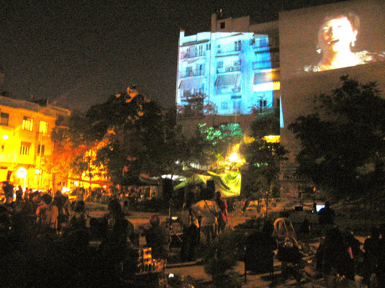 [parko+exarchia+5.JPG]