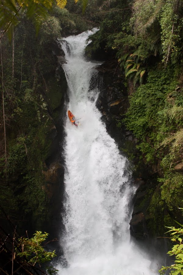 [Chris+Baer+Where+Is+Baer_01-10-10_0013.jpg]