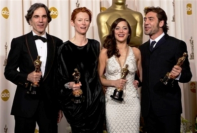 [2007+Oscar-winning+Thesps.jpg]