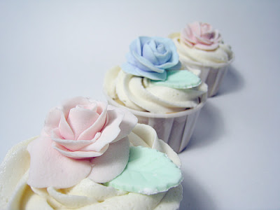 Bridal on Baked Creation  Roses And Hydrangeas Bridal Shower Cupcakes