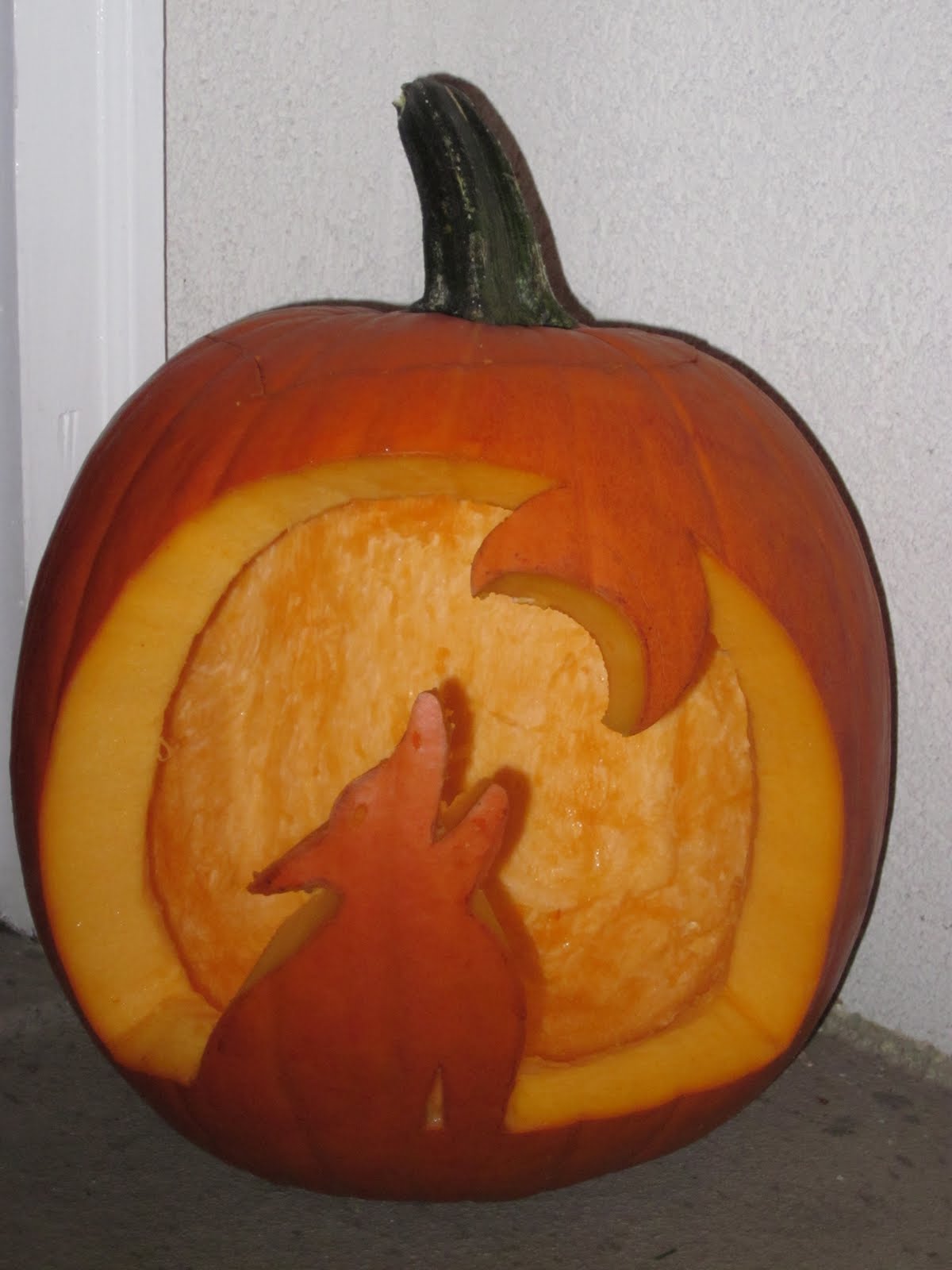 View Wolf Howling At The Moon Pumpkin Carving Background