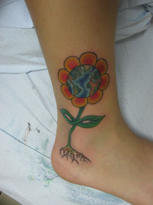 I'm so happy that on Friday, December 4th 2009, I got my first tattoo!