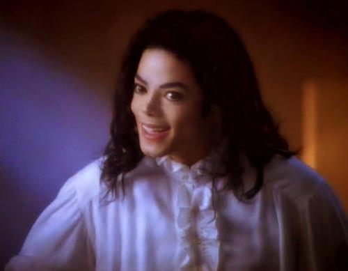 أكــبر موضوع صور لأغاني مايكل Michael+Jackson+Ghost1