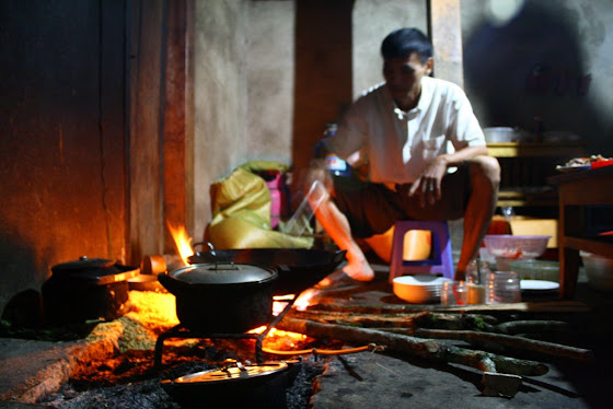 Aquí está nuestro guía haciendo happy water