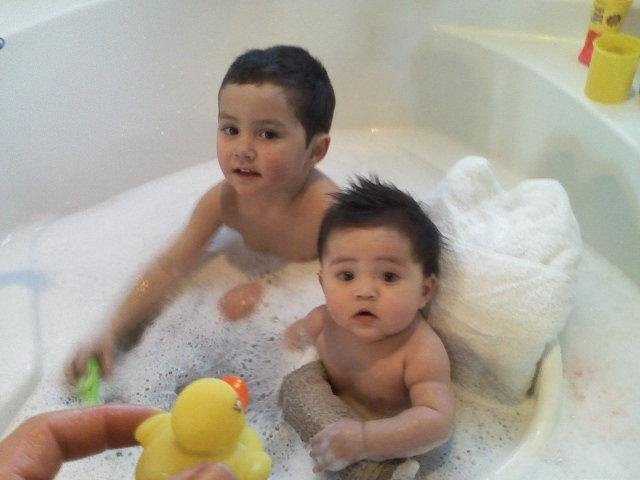 [Boys+in+bath.JPG]