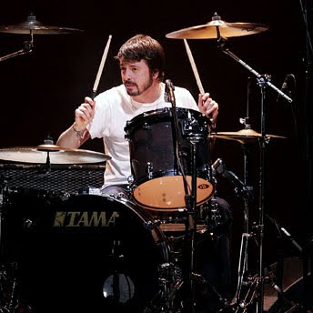 [dave-grohl-tama-drums.jpg]