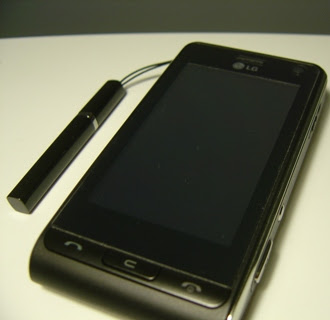 Lg U990