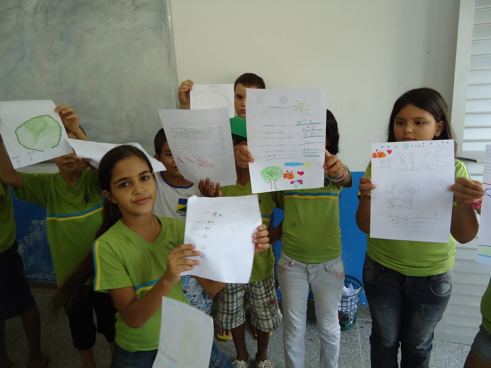 Quais são os fatores que você encontra no artigo de opinião? Quais são os fatores que você encontra no artigo de opinião?