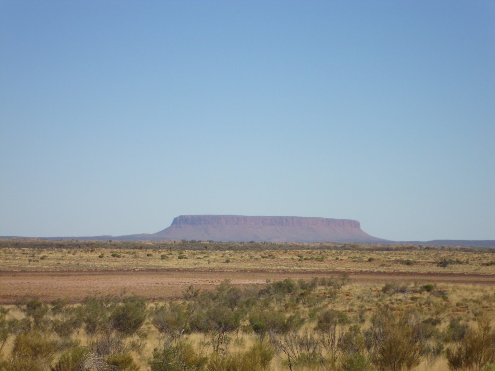 [04+Uluru+003.jpg]