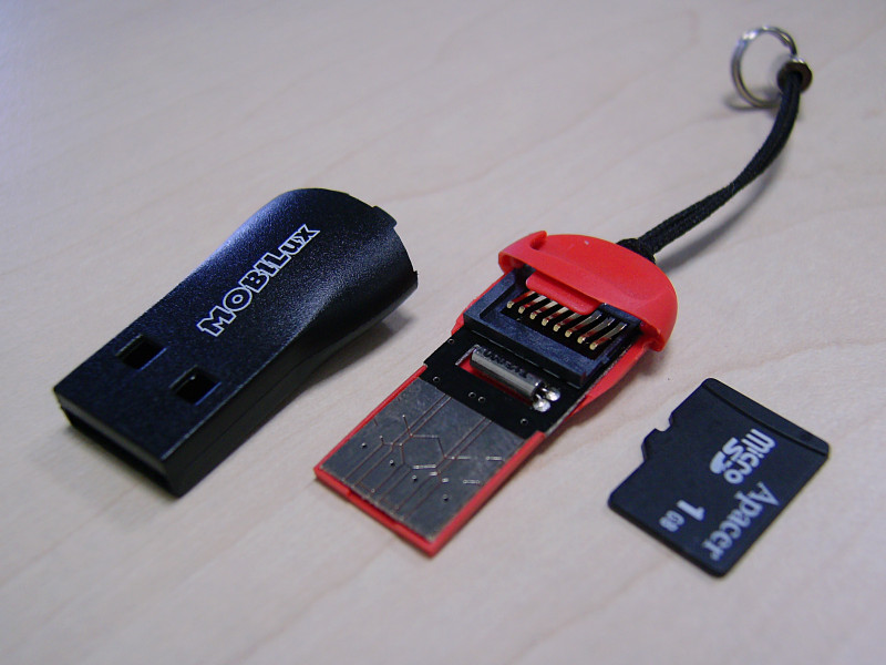 [mobilux_cardreader_02.jpg]