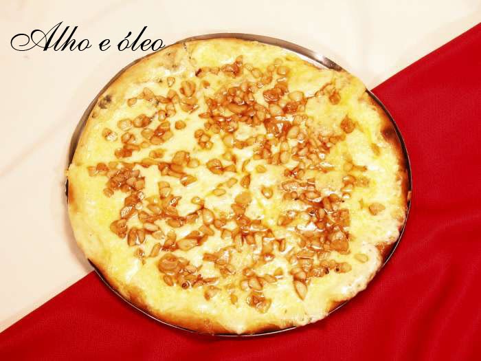 Receita de Pizza Pizza Alho e Oleo