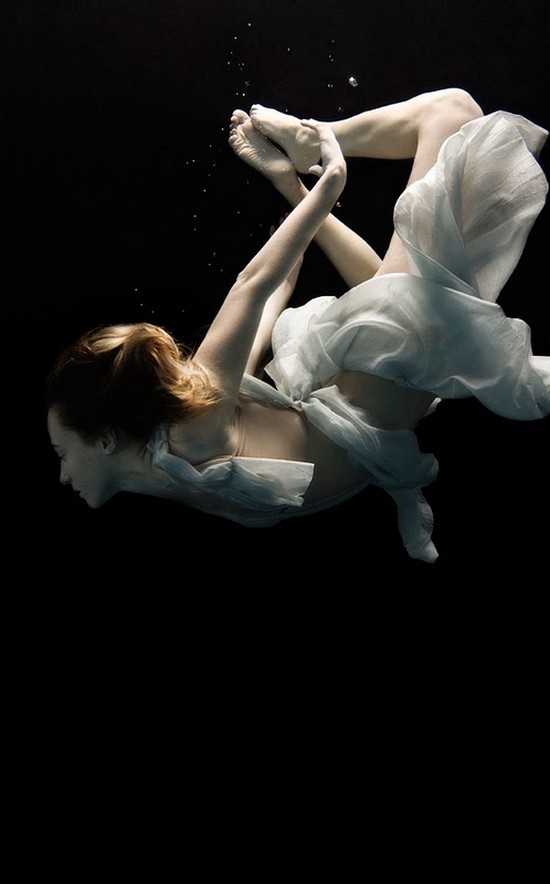 uniQuePic Amazing Underwater Photography of Women by Nadia Moro