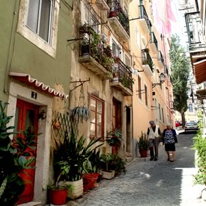 [olis_300_alfama1.jpg]