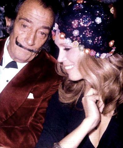 [dali+w-amanda+lear.jpg]