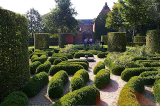 modern take on a medieval flemish parterre garden by landscape 