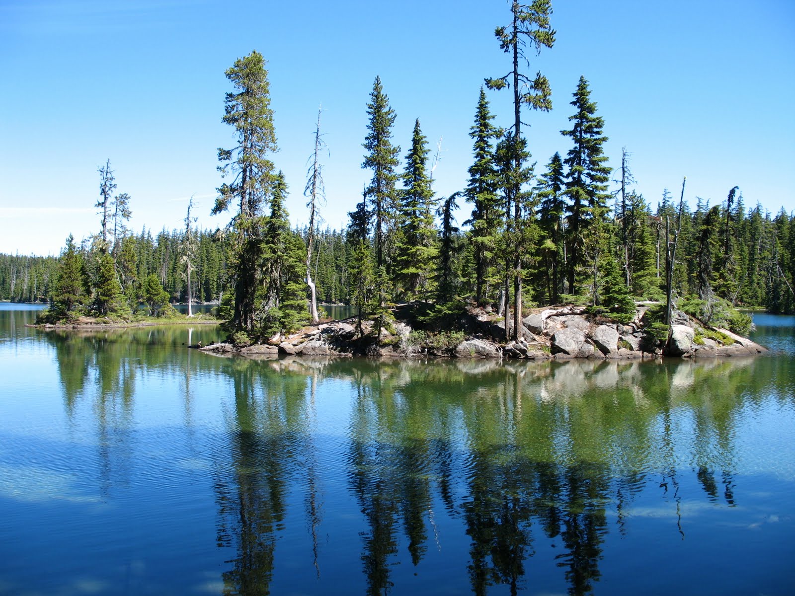 MNKL Hike from Elk Lake to Charlton Lake