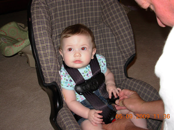 LEAH SITTING IN HER NEW CARSEAT