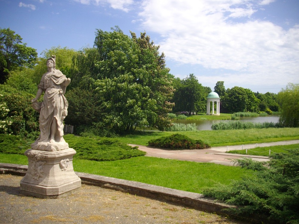 Markkleeberg Blick Zum See Mit Tempel Leipzig