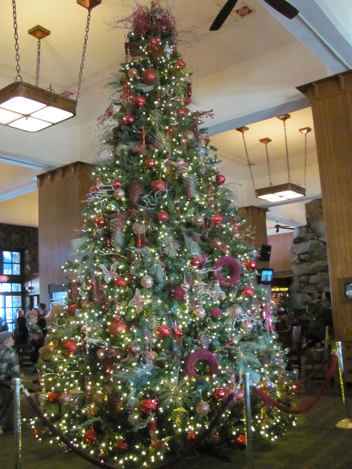 Life in the Carolina Mountains Christmas at the Grove Park Inn, Asheville