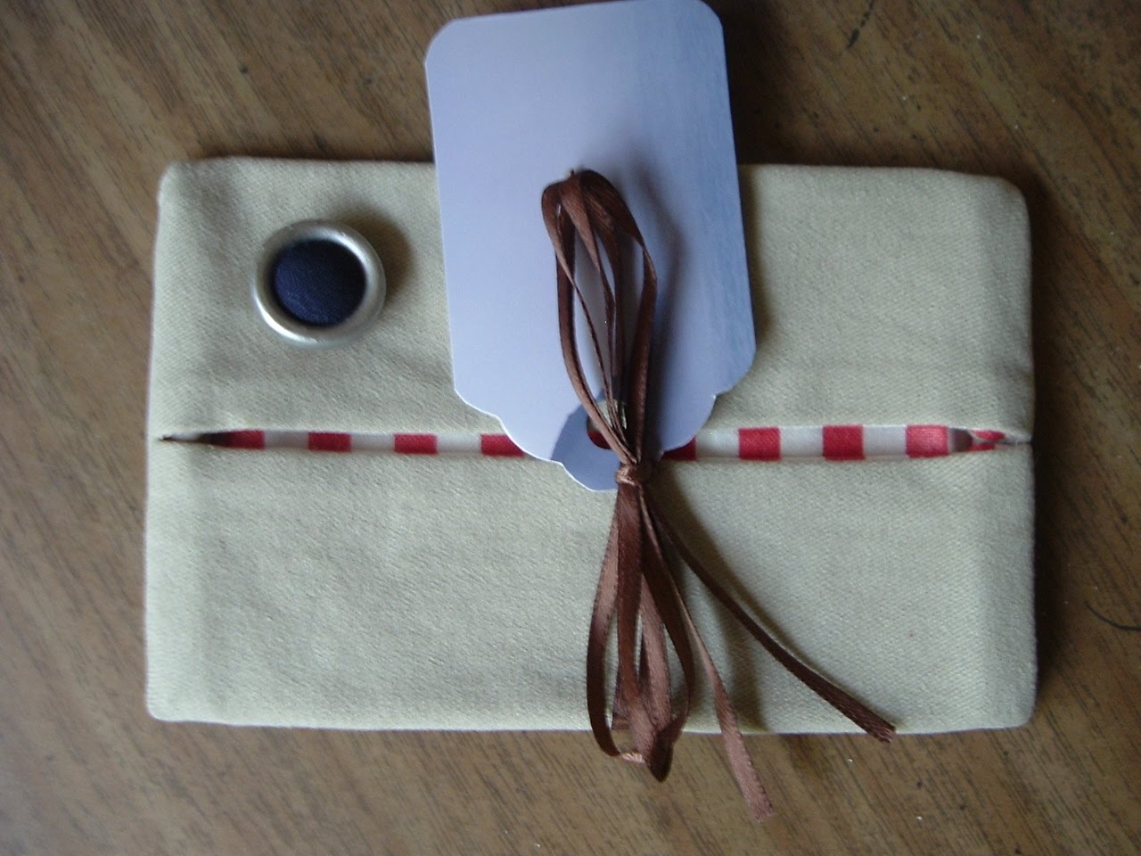 [Rose's+Tissue+Holder+1.JPG]