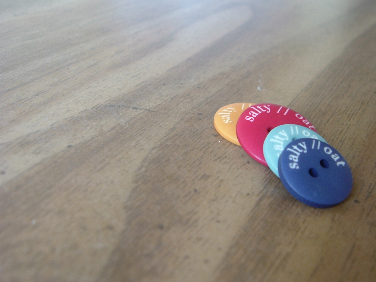 [salty+oat+buttons+2.JPG]