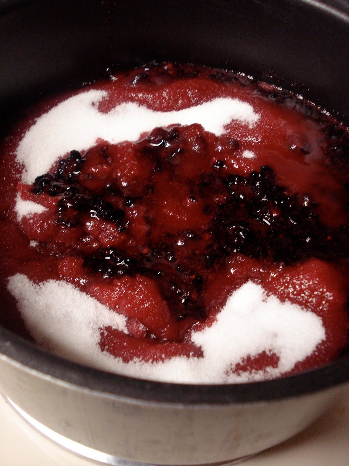 swEEts by e Blackberry Blueberry Port Jam