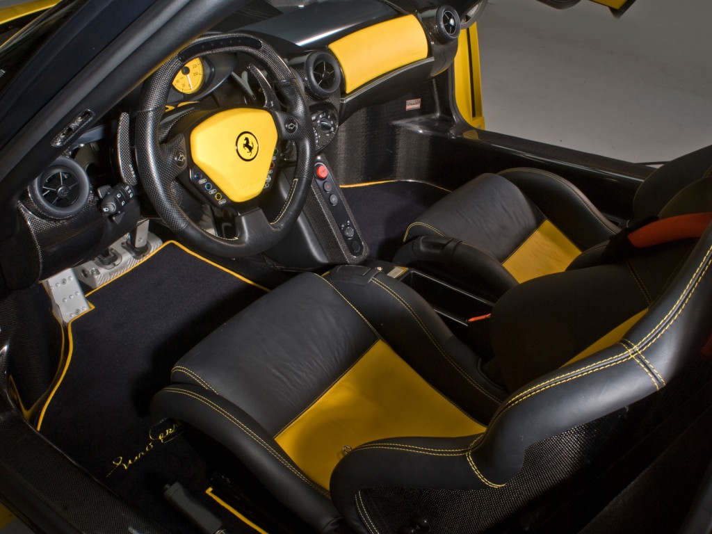 [edo+ferrari+enzo+interior.jpg]