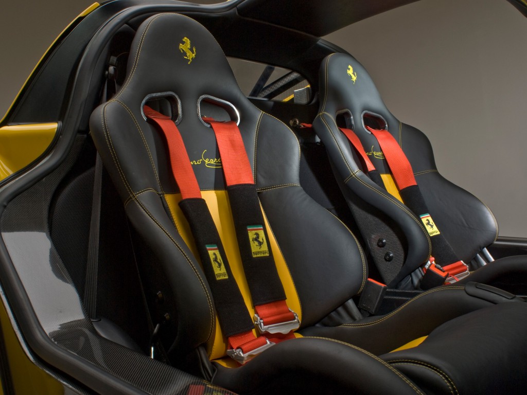[ferari+enzo+seats.jpg]