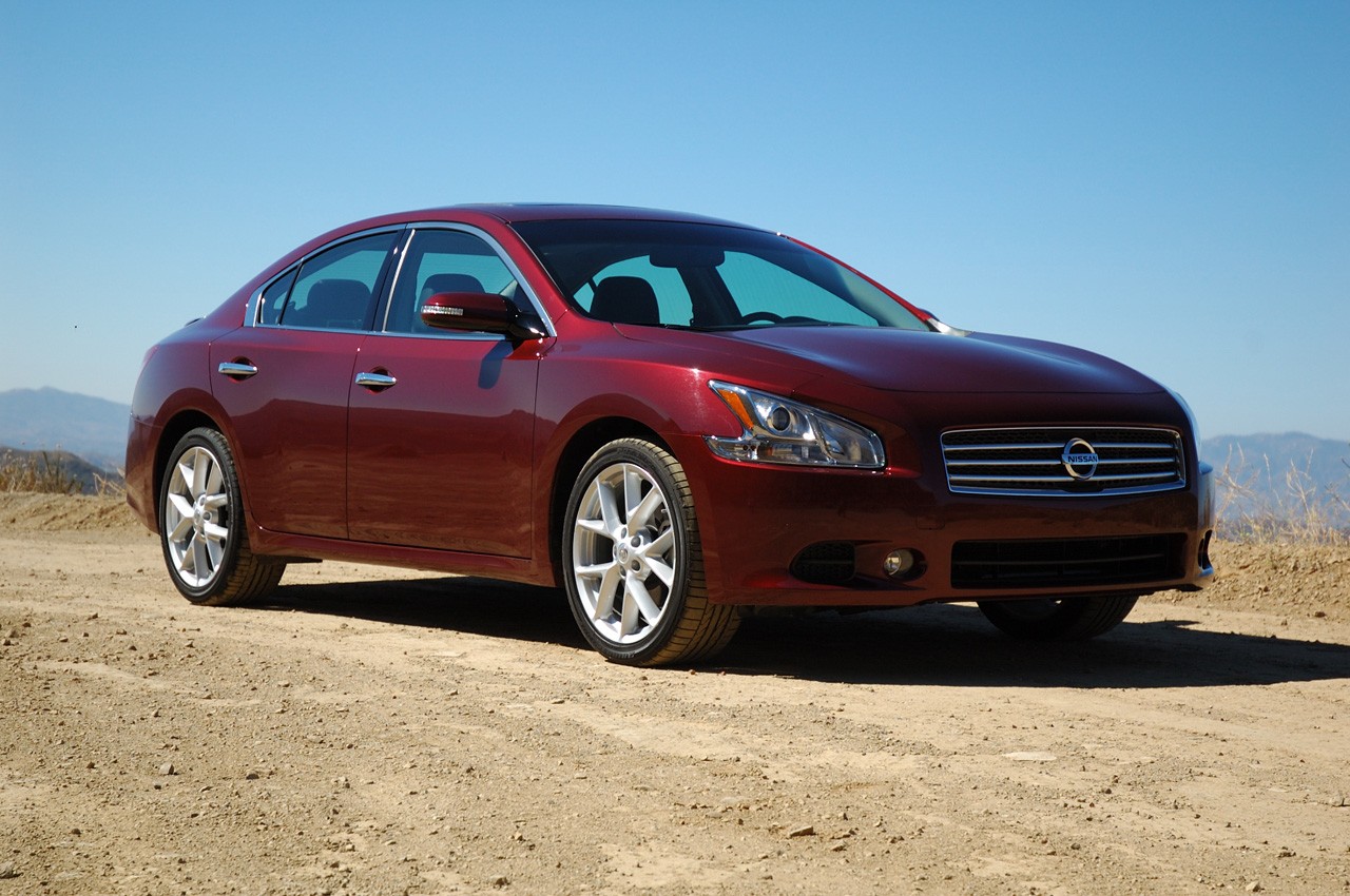 [nissan_maxima.jpg]