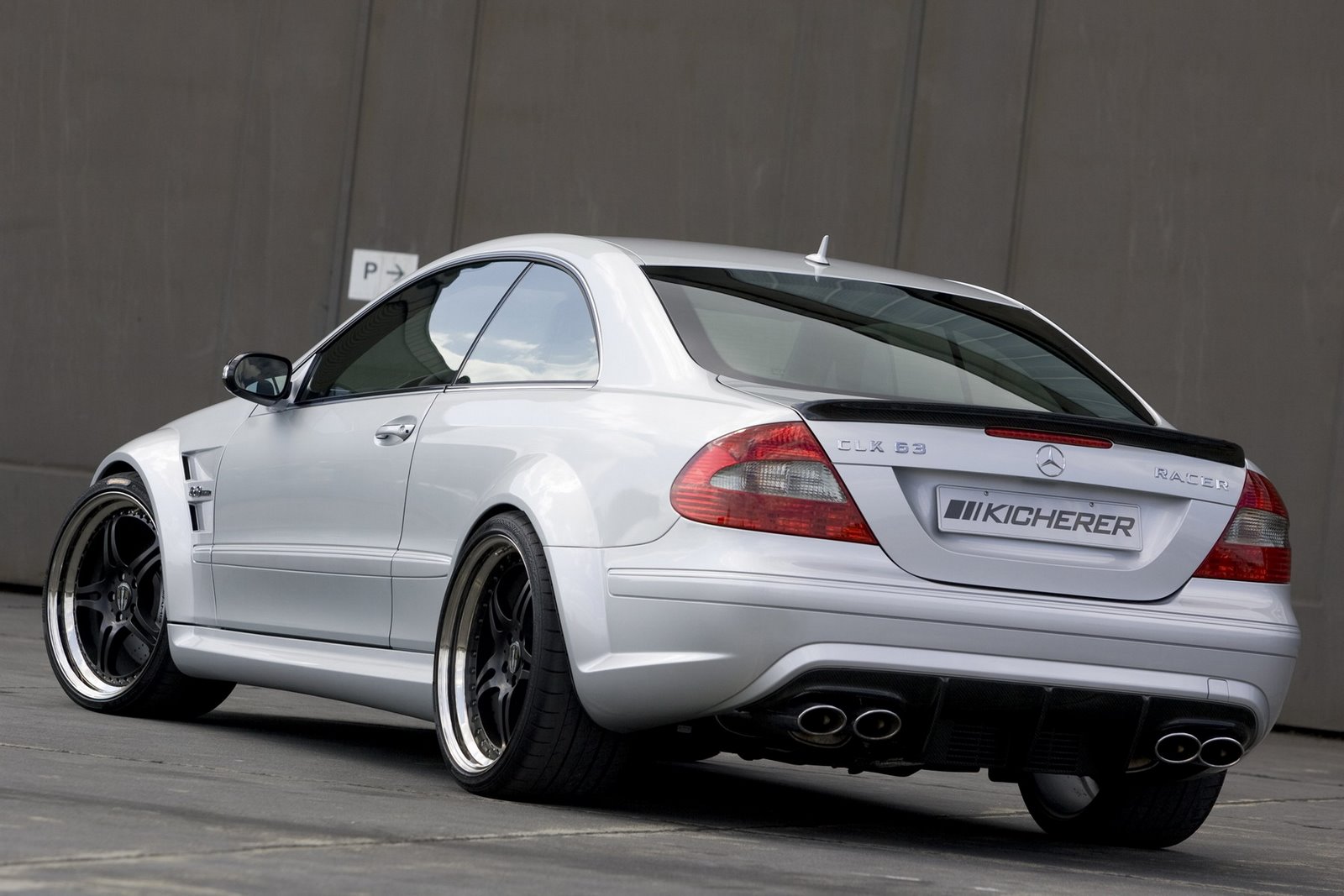 [kicherer-clk-63-amg-black-edition-hr-02.jpg]