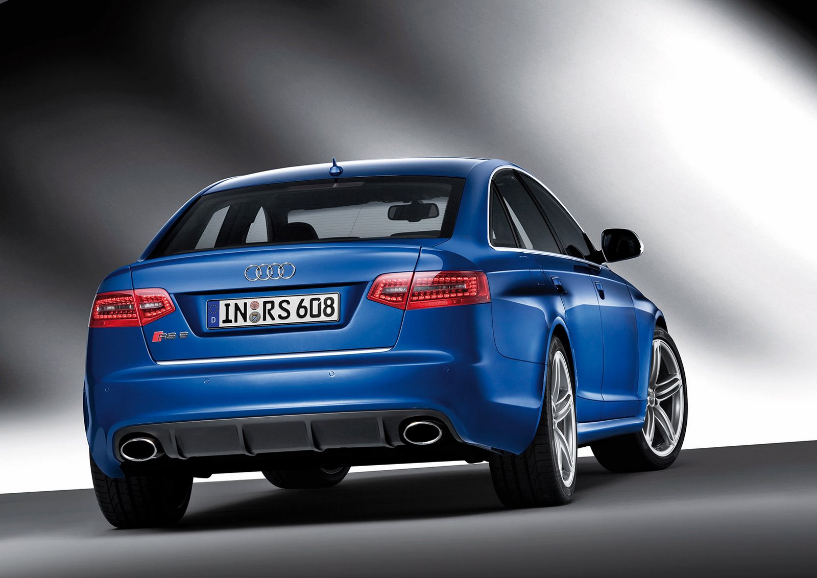 [audi_rs6.jpg]