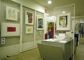 Exposición de serigrafías en el espacio "El sol sale para todos". Zaragoza