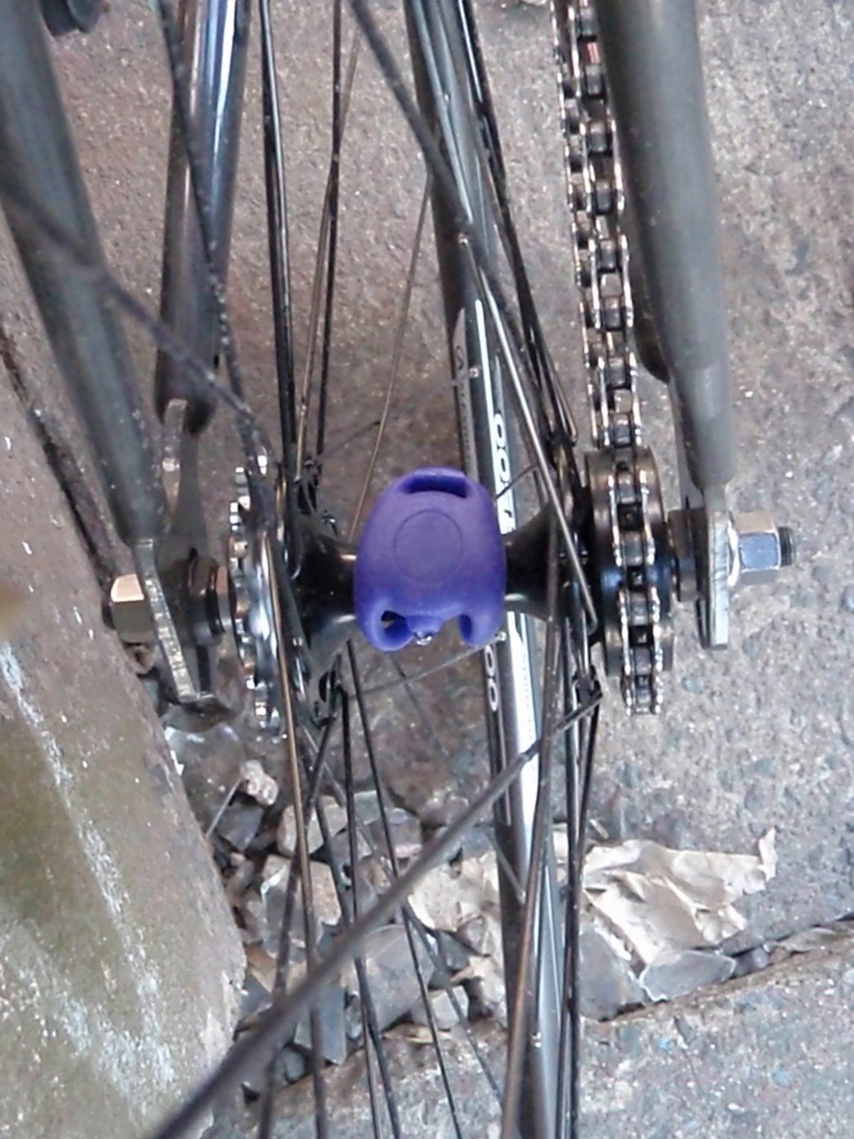 [rear+hub.JPG]