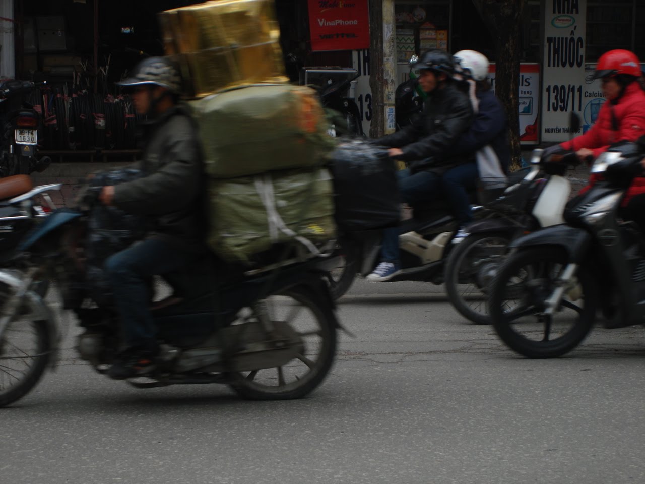 [Hanoi+2010+079.jpg]