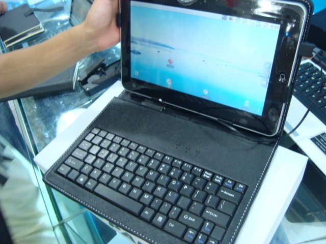 VANDUT tableta EPAD 10 inch + husa piele, pen si tastatura - 550 RON Epad+10inch+with+keyboard