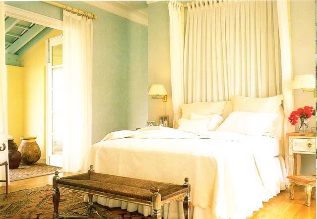 [lauracaseyinteriors.jpg]